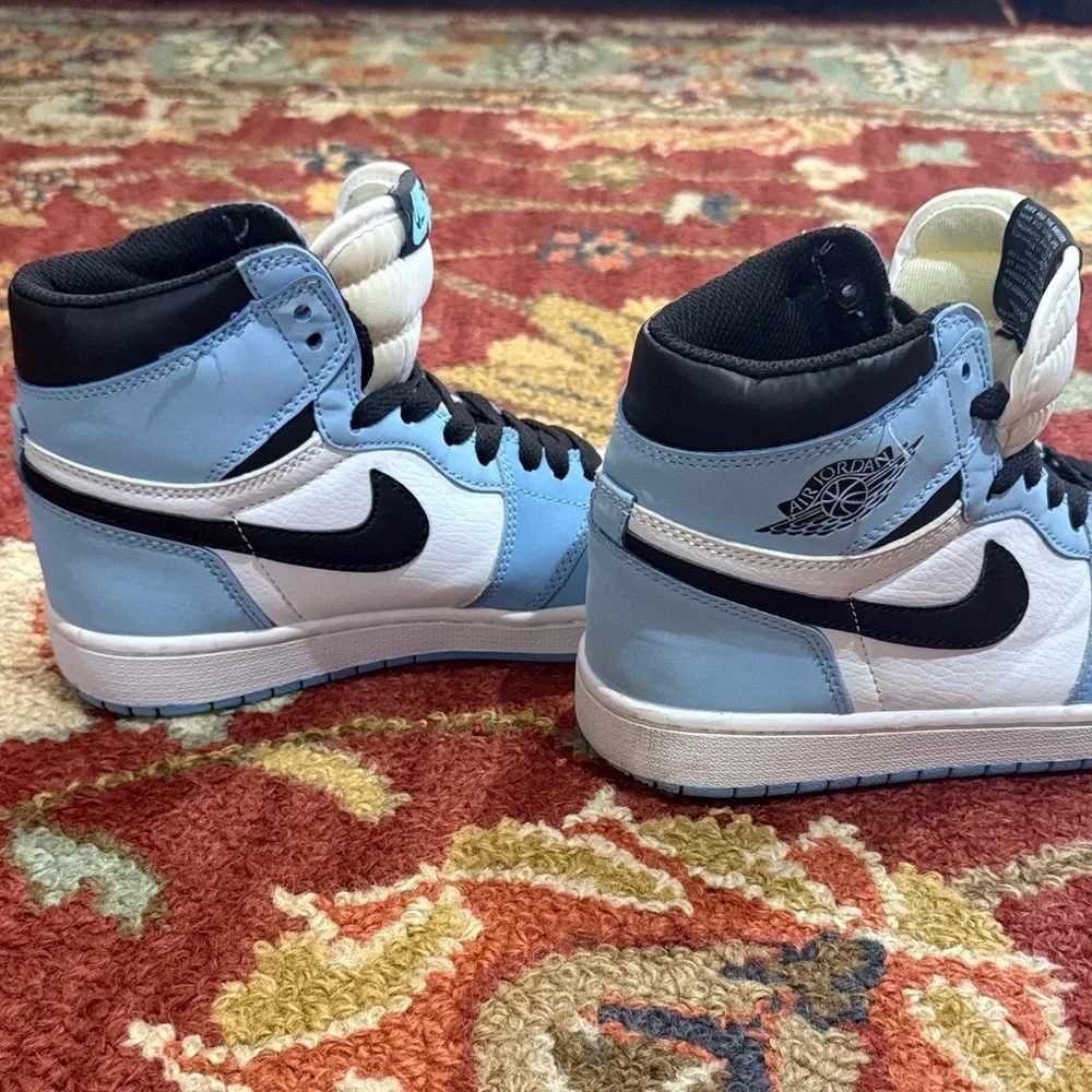 Nike Air Jordan 1 High OG Blue and White Sneakers sz8